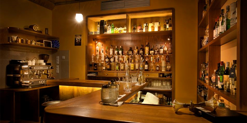 bar
